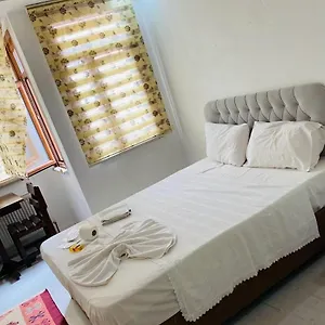 Oerge Suit Apart Hotel